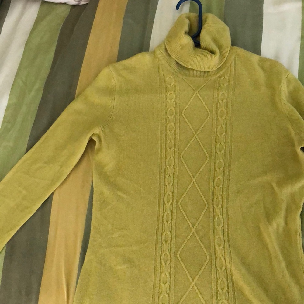 Mustard yellow green turtleneck